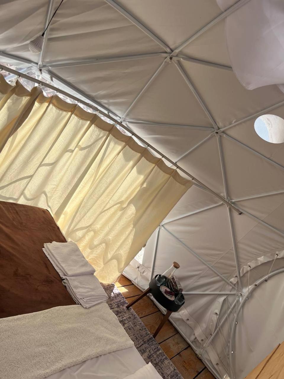 Готель Glamping Rose Радовичі Екстер'єр фото