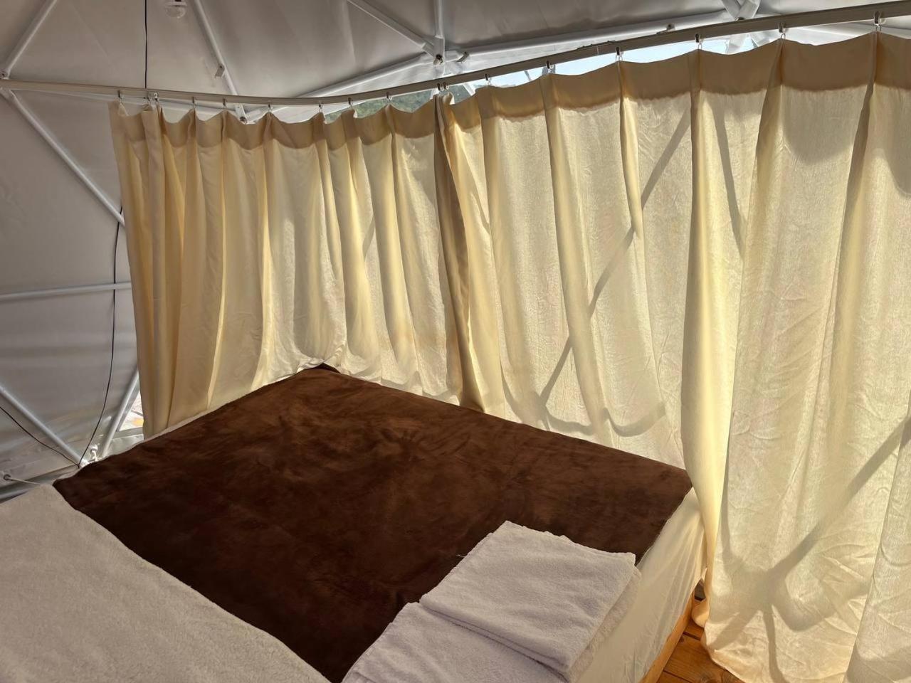 Готель Glamping Rose Радовичі Екстер'єр фото