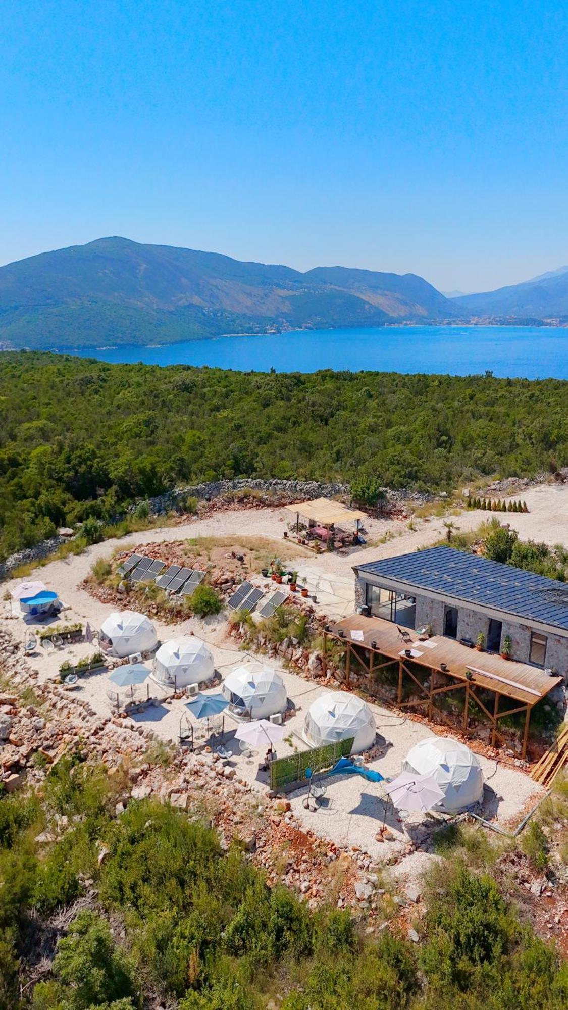 Готель Glamping Rose Радовичі Екстер'єр фото